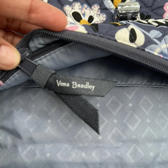 Vera Bradley Turnlock Crossbody Charmon Meadow - Picture 5 of 7